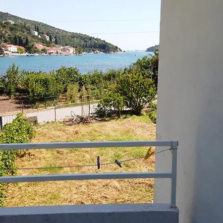 Kukuljica 2 4*