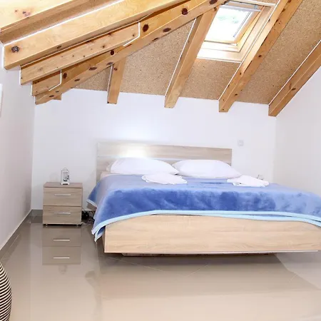 Gæstehus Kukuljica 2 4*